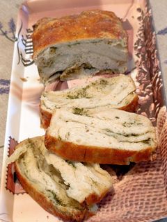 Fokhagymás, zöldfűszeres szendvicskenyér recept fotója