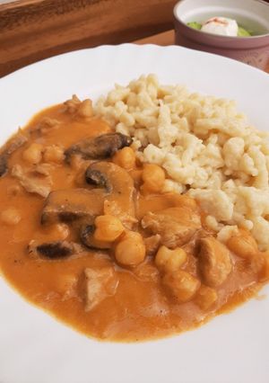 Gombás csirkepaprikás recept fotója