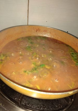 दम आलू (Dum Aloo Recipe in Hindi) रेसिपी मुख्य फोटो