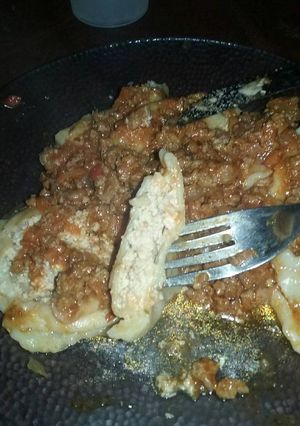 Una foto de Raviolones de pollo con salsa de carne