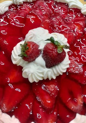 Una foto de Tarta de frutillas 🍓