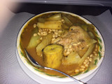 Sopa de frijoles blancos con costillas de cerdo