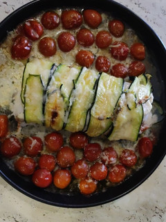 Una foto de Rollo de bacalao con calabacines