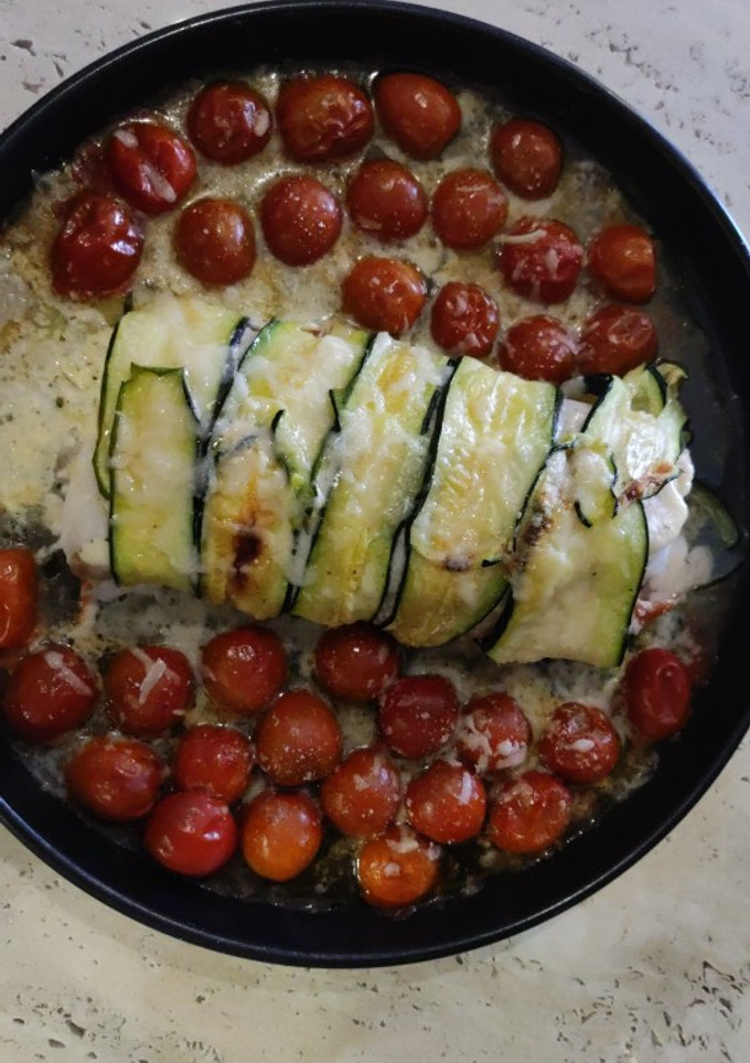 Una foto de Rollo de bacalao con calabacines