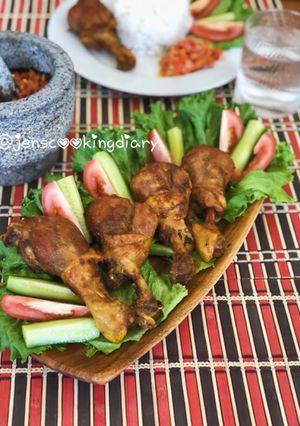 A picture of Ayam Bakar Kecap (Sweet Soy Sauce Grilled Chicken).