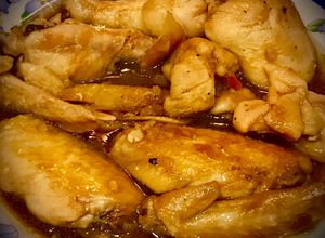 Hình của món Cánh Gà Kho Gừng.