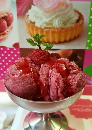 Foto principal de Helado vegano, frutos del bosque