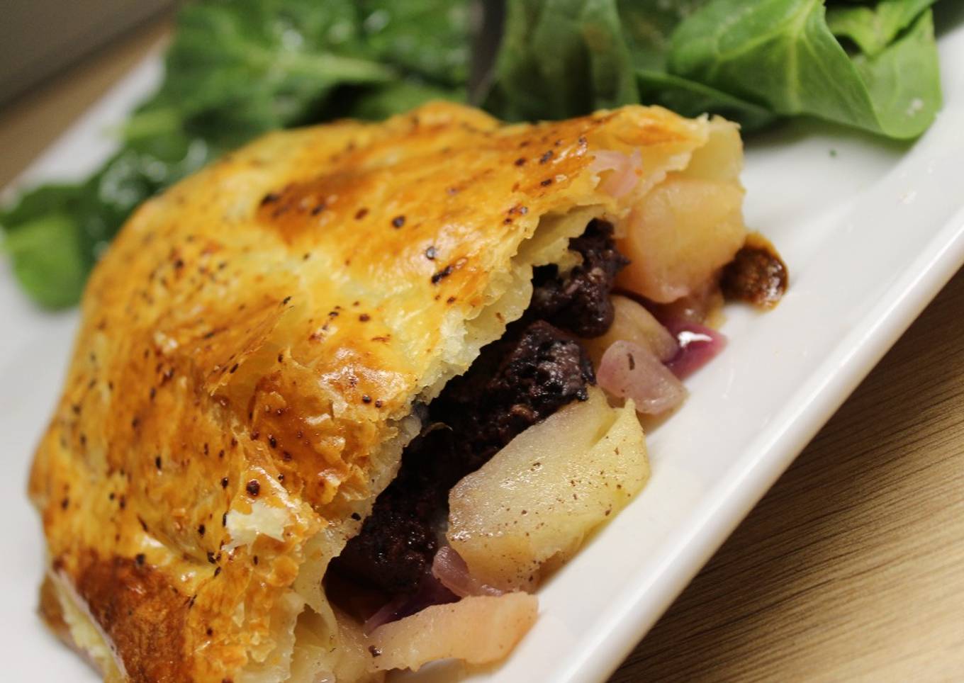 Feuilleté au boudin et aux pommes