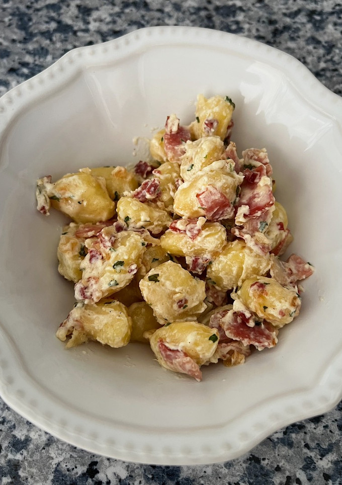 Una foto de Gnocchis a la “carbonara”