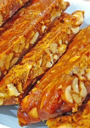 A picture of Peanut chikki.