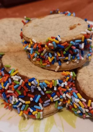 Una foto de Alfajores de maicena y harina integral