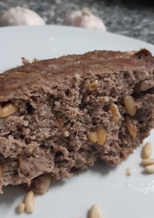 Una foto de Kibbe al horno con piñones