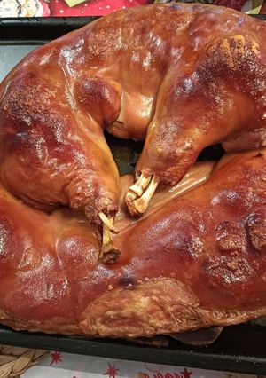 Una foto de Cochinillo asado al horno