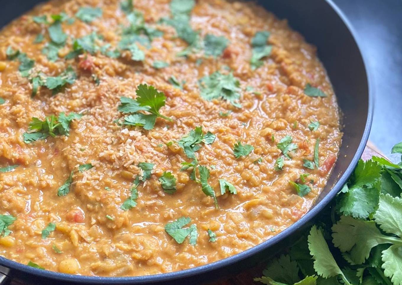 Coconut and Aubergine Dahl 🌱