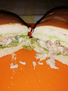 Una foto de Sándwich de pollo sin mayonesa