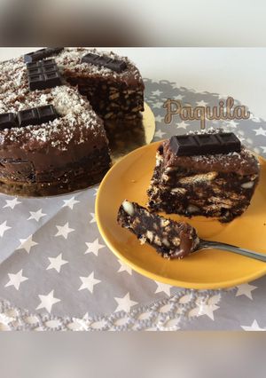 Una foto de Tarta de chocolate_galletas & nueces macadamia 🍪