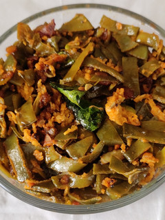 அவரைக்காய் பொரியல் (Broad beans subji recipe in tamil) செய்முறை முக்கிய புகைப்படம்