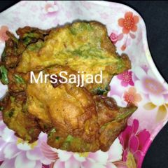 A picture of Palak pakoray.