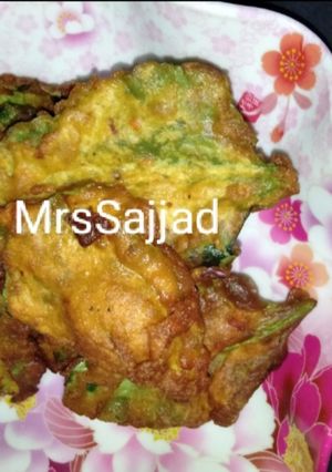 A picture of Palak pakoray.
