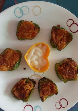 A picture of Stuffed capsicum.