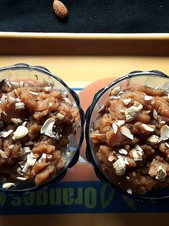 कड़ा प्रसाद (kada prasad recipe in Hindi) रेसिपी मुख्य फोटो