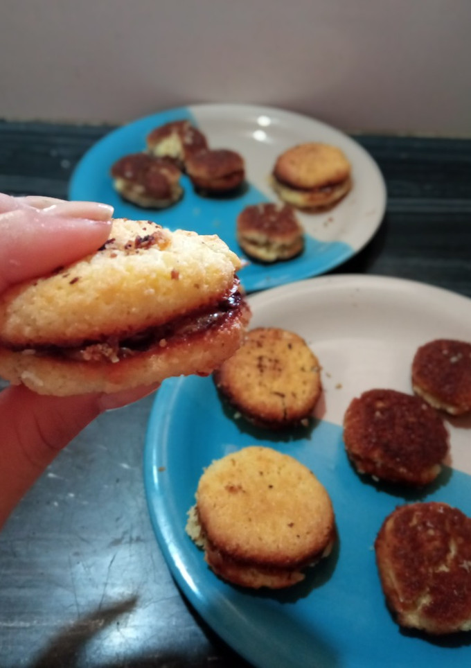 Una foto de Alfajorcitos de coco y dulce de leche