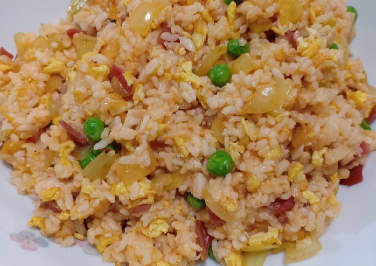 Bagaimana Membuat Nasi Goreng Saos Tomat Anti Gagal