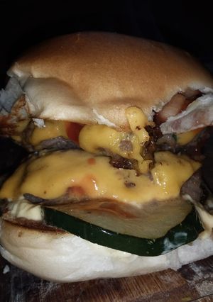 Una foto de Hamburguesa doble cuarto!!!