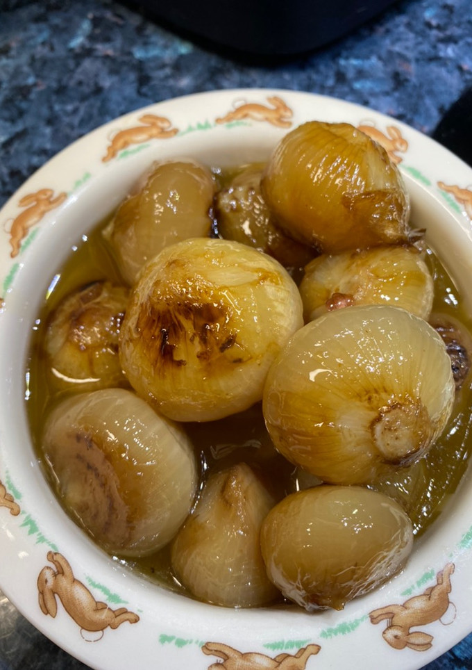 Una foto de Cebollitas francesas glaseadas en Crock Pot
