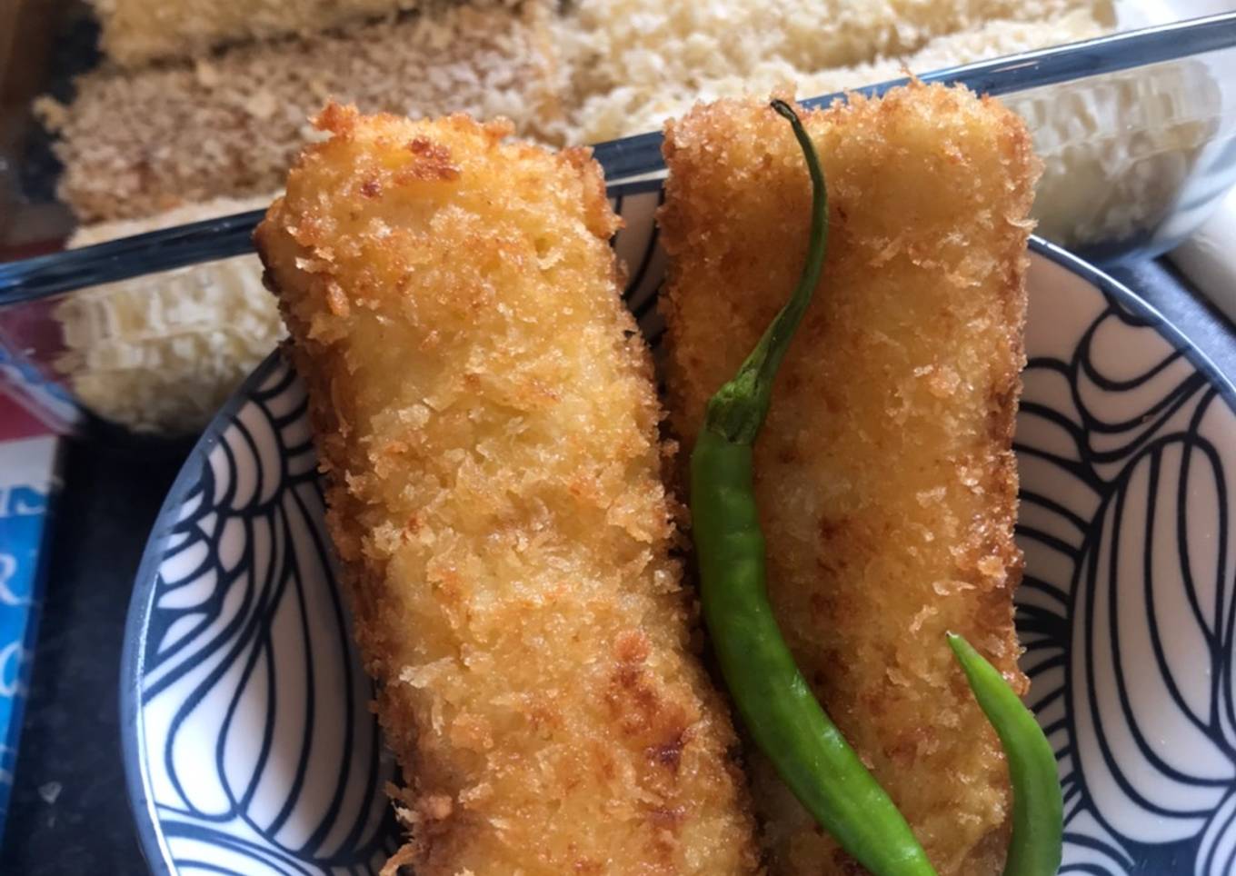 Risoles with chicken ragoet (creamy) filling - Indonesian Snack