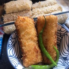 A picture of Risoles with chicken ragoet (creamy) filling - Indonesian Snack.