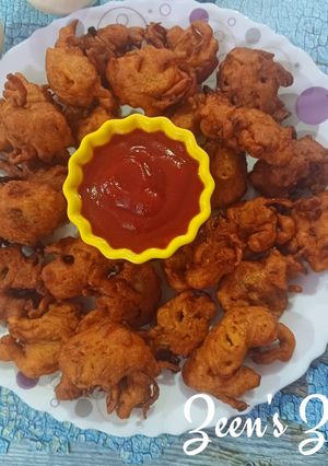 A picture of White Onion Fritters.