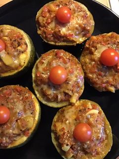 Une photo de Courgettes en cocotte farcies tomates et poivrons