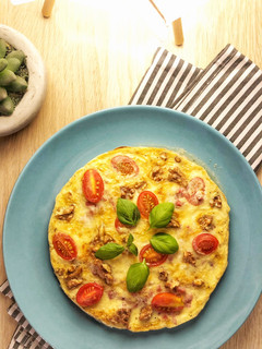 Una foto de Mini frittata de jamón serrano y nueces