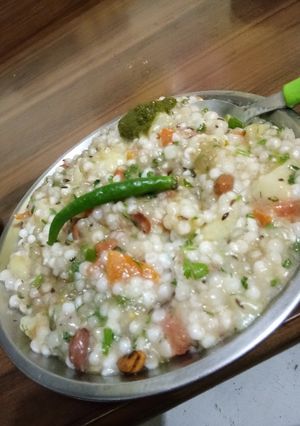 साबूदाना खिचडी (Sabudana khichdi recipe in hindi) रेसिपी मुख्य फोटो