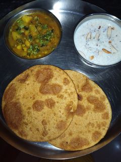 चने की दाल की पूरी (Chane ki dal ki puri recipe in hindi) रेसिपी मुख्य फोटो