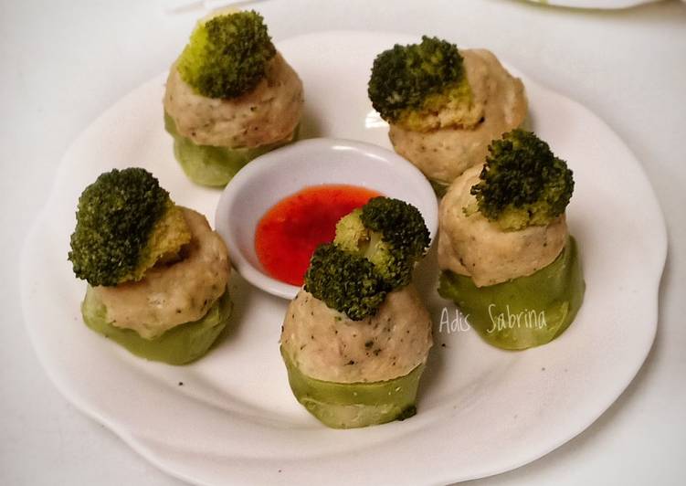 Bonggol brokoli isi ayam