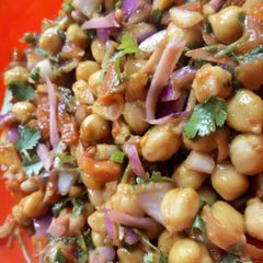 White chickpeas chaat A picture of White chickpeas chaat.