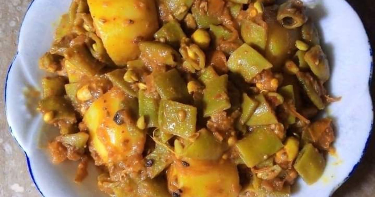 Simi Aloo Sem Aloo Recipe by Sidra Hasan - Cookpad