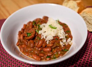 Una foto de Guiso de Porotos Rojos y Morcilla