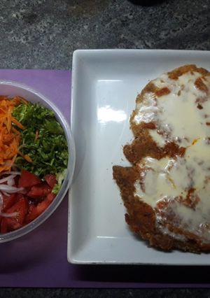 Una foto de Milanesa de berenjena ahumada a la napolitana 🍆