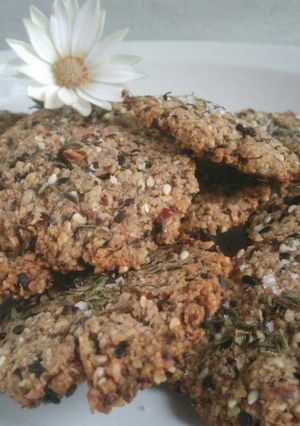 Une photo de Crackers healthy aux noix olive et flocons d'avoine