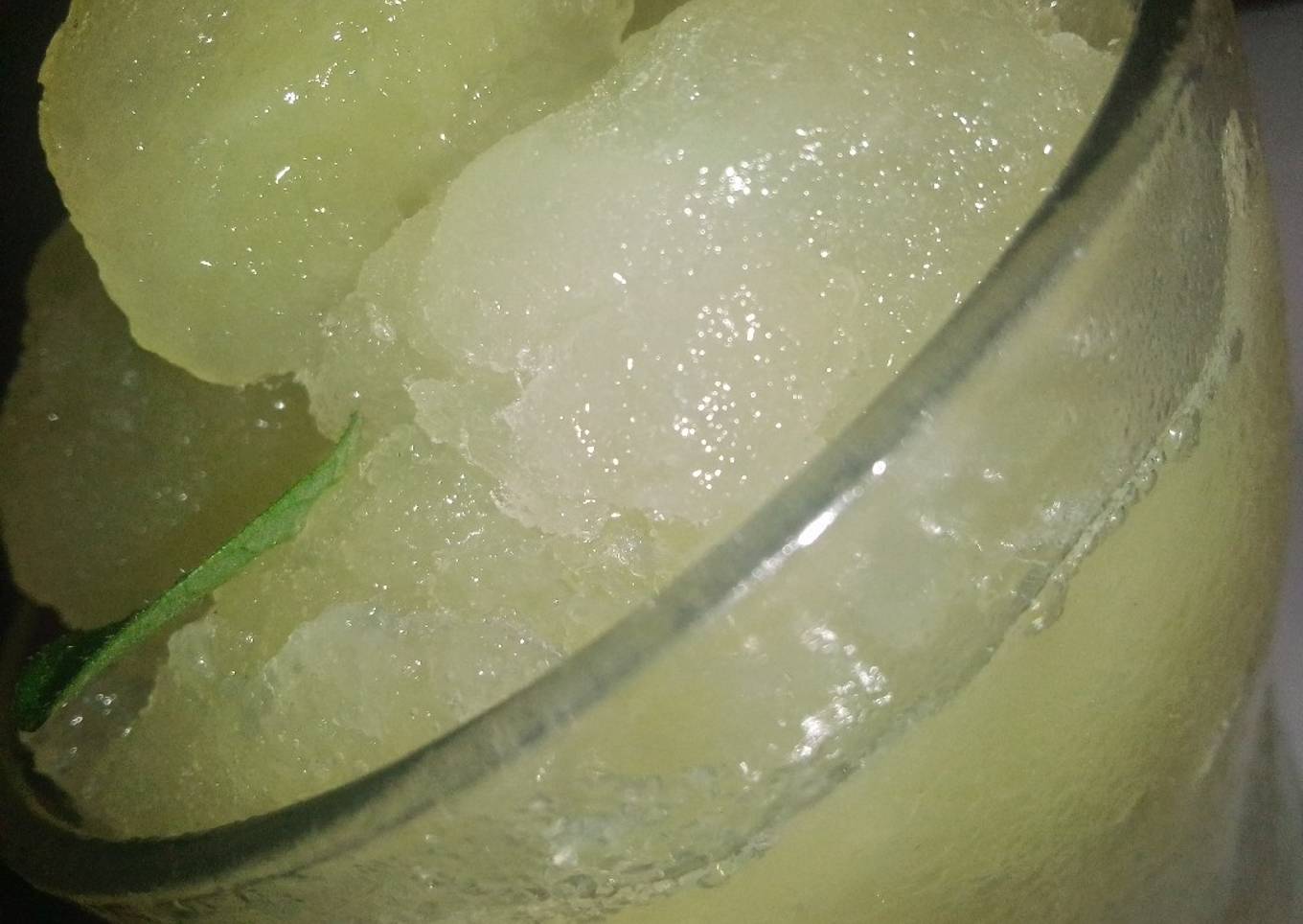 Pineapple and ginger drink