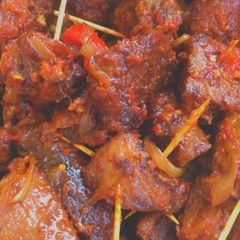 A picture of Peppered meat.