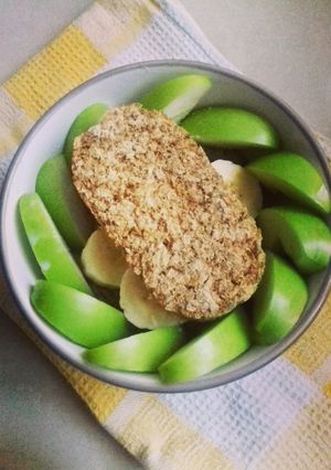 A picture of Apple Banana Cereal Bowl.