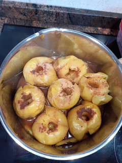 Una foto de Manzanas asadas en olla normal