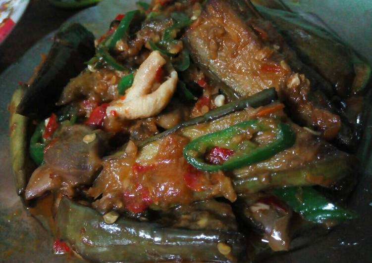 Sambal terong balado mix ati ayam endeessszzzz... 😍