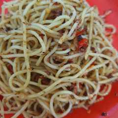 Spagheti kornet agli olio রেসিপির প্রধান ছবি