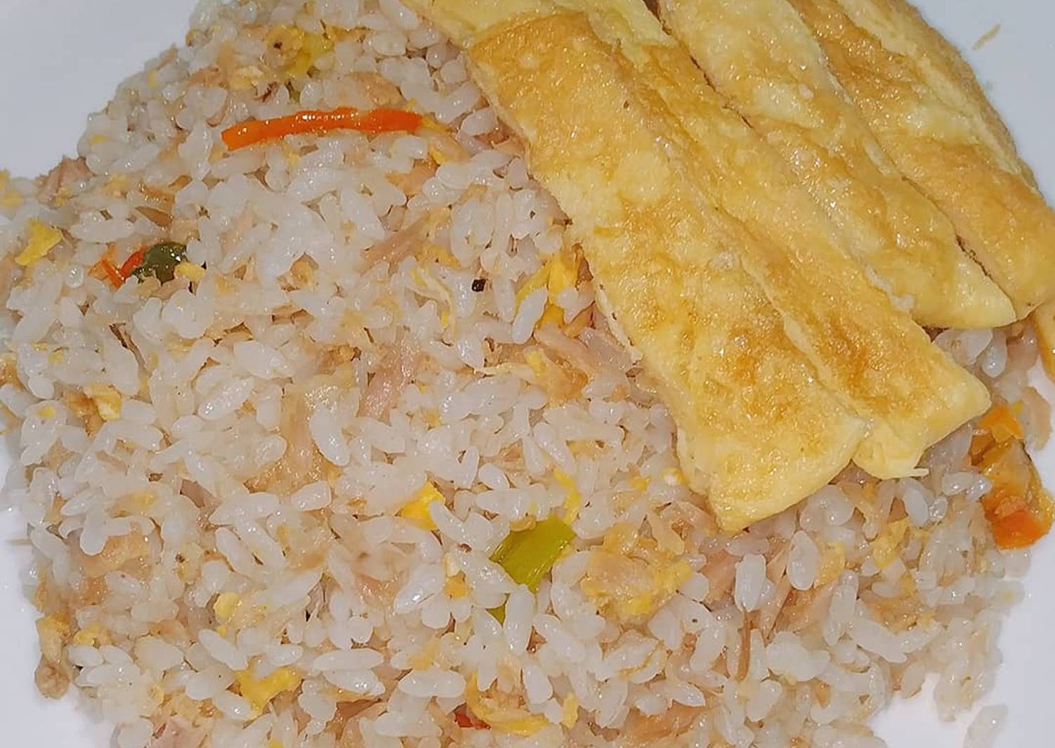 Resep Nasi Goreng Ikan Tuna oleh Mayke Anggara - Cookpad