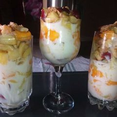 A picture of Friut parfait.